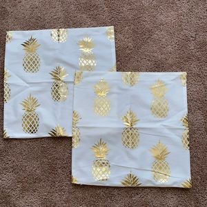 White and Gold Pineapple Pillow Cases
